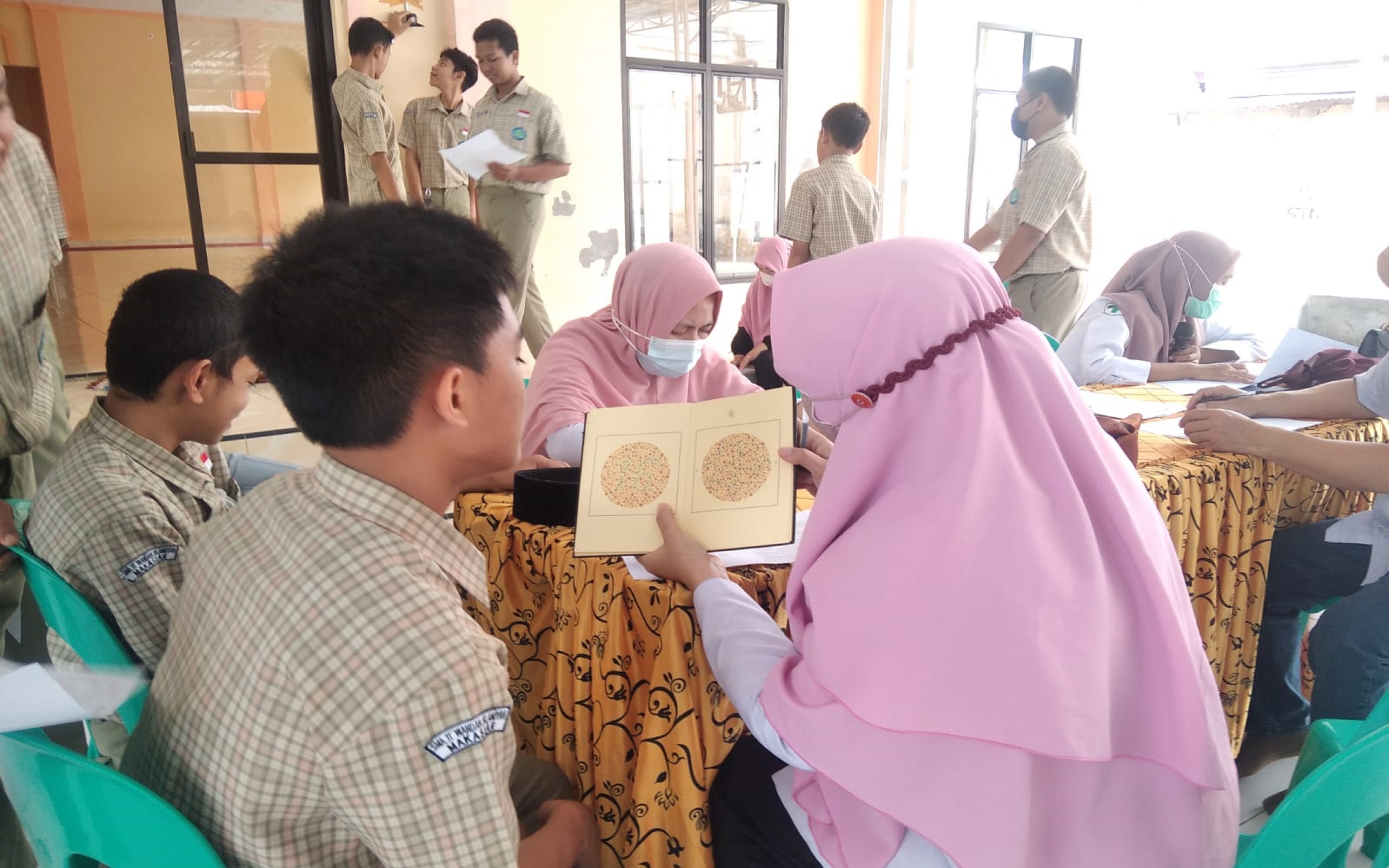 PKM Antang Penjaringan Kesehatan di SMAIT Wahdah Islamiyah